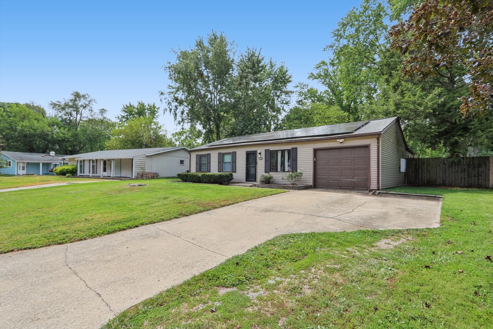 1307 Briarwood Drive Property Photo 3