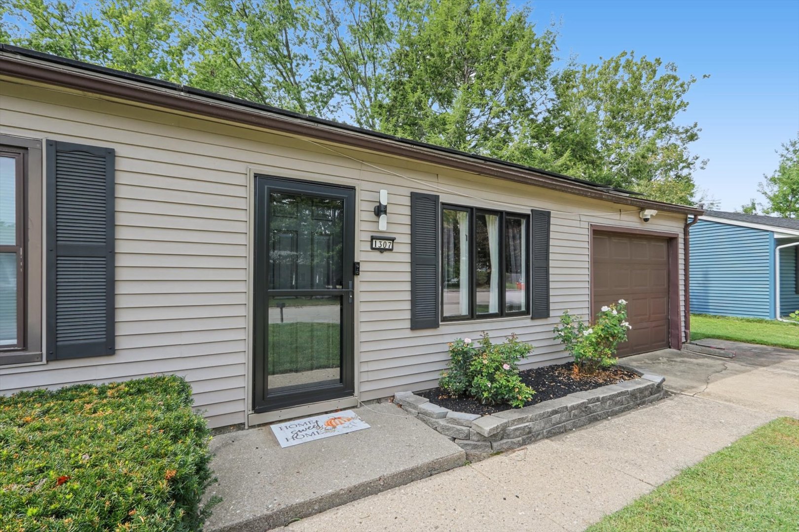 1307 Briarwood Drive Property Photo 5