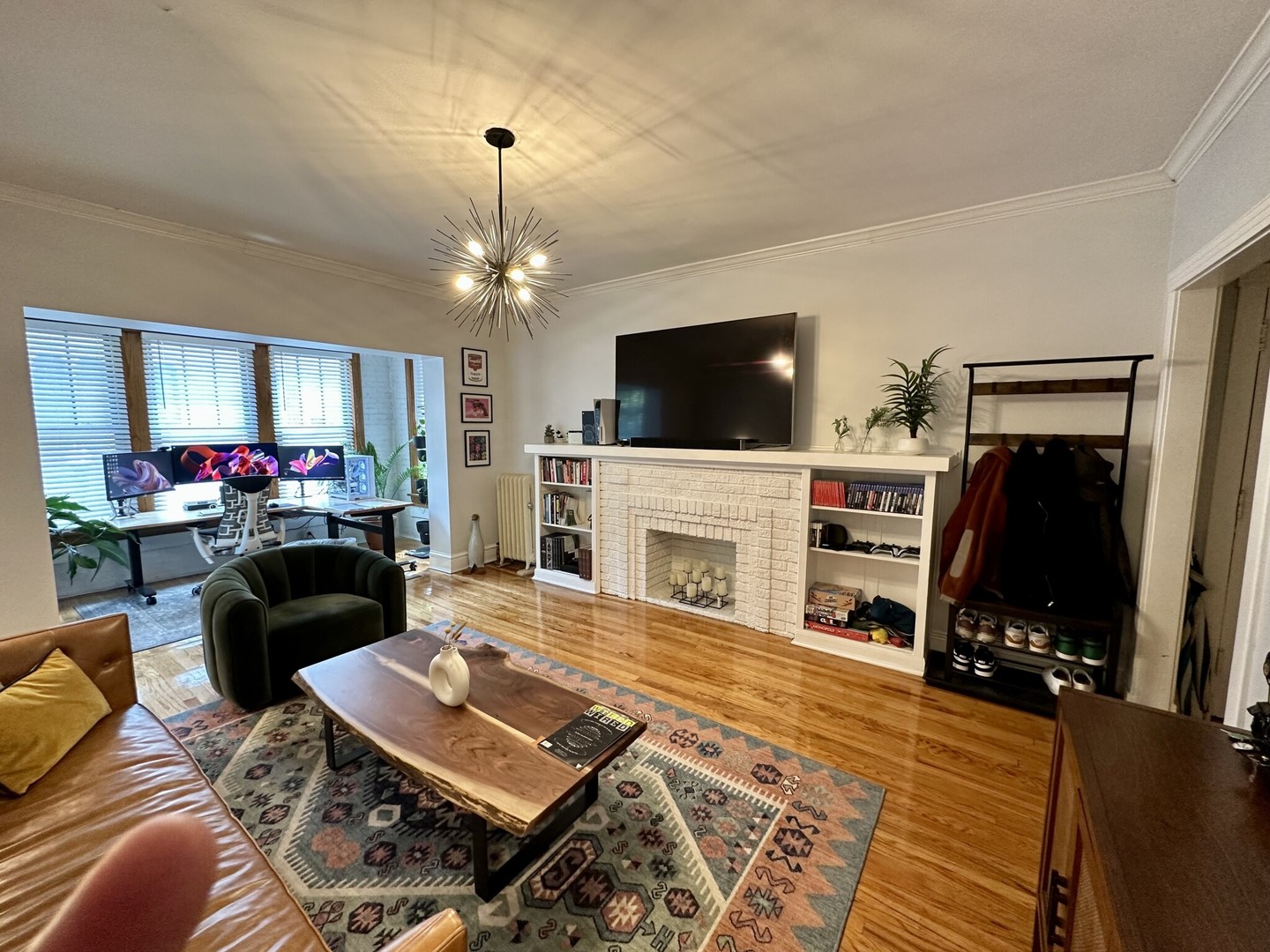 5608 N Kenmore Avenue 3 Property Photo 3