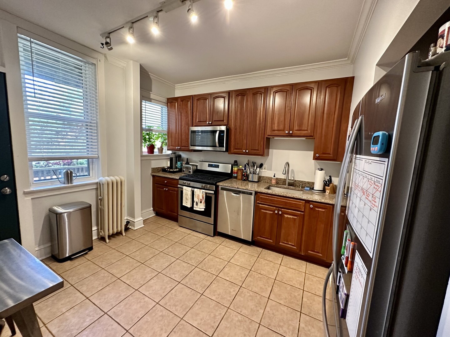 5608 N Kenmore Avenue 3 Property Photo 12