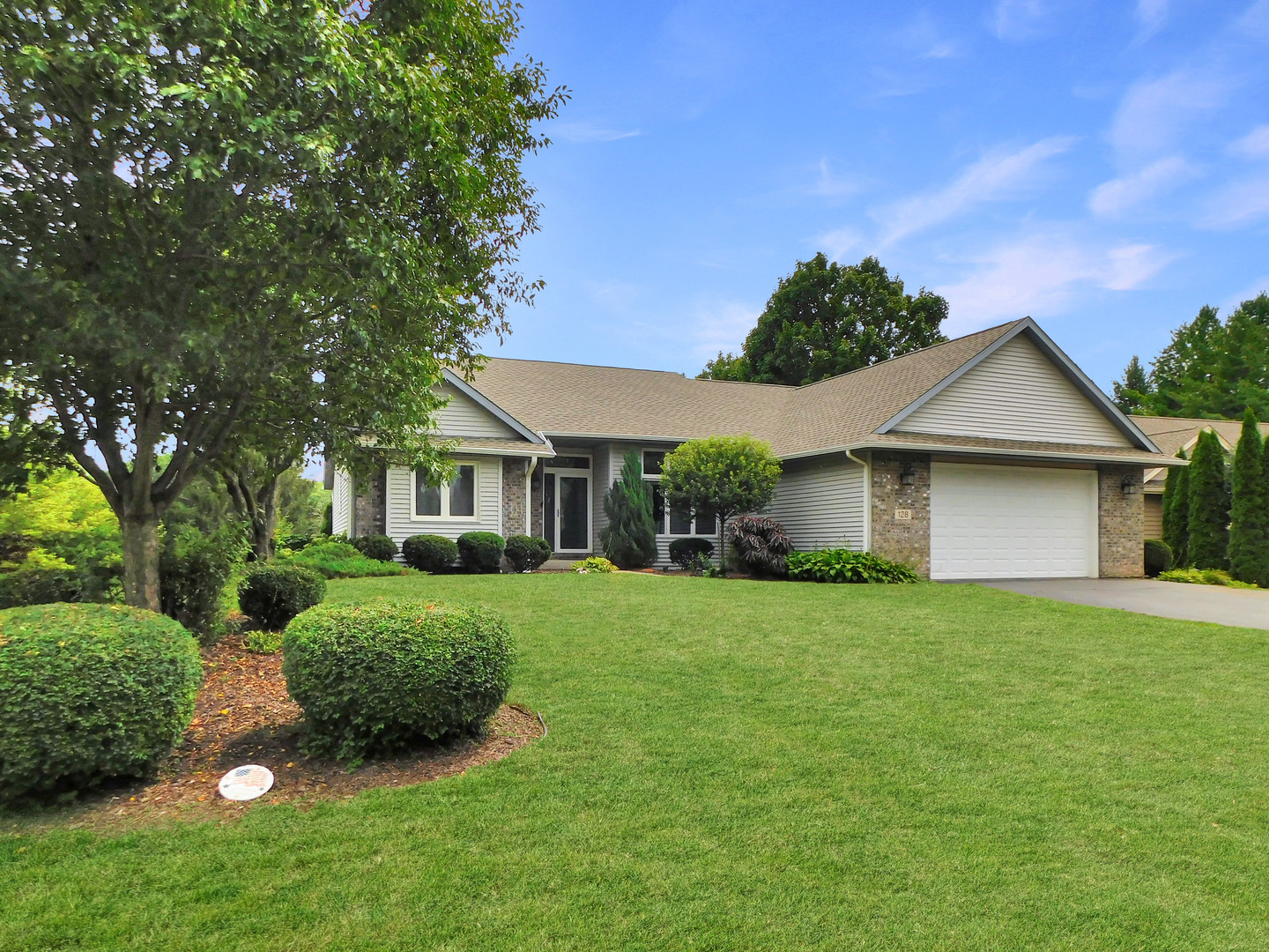 128 Foxfire Place Property Photo 2