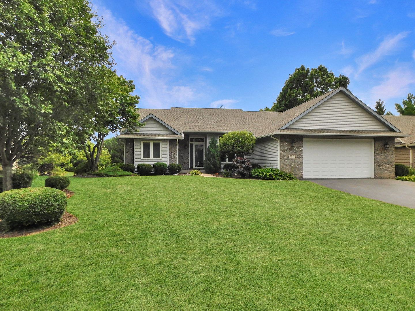 128 Foxfire Place Property Photo 4