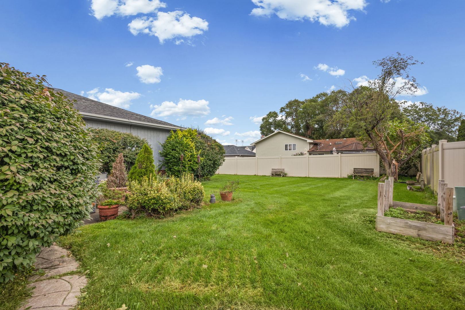 18449 Holland Road Property Photo 5
