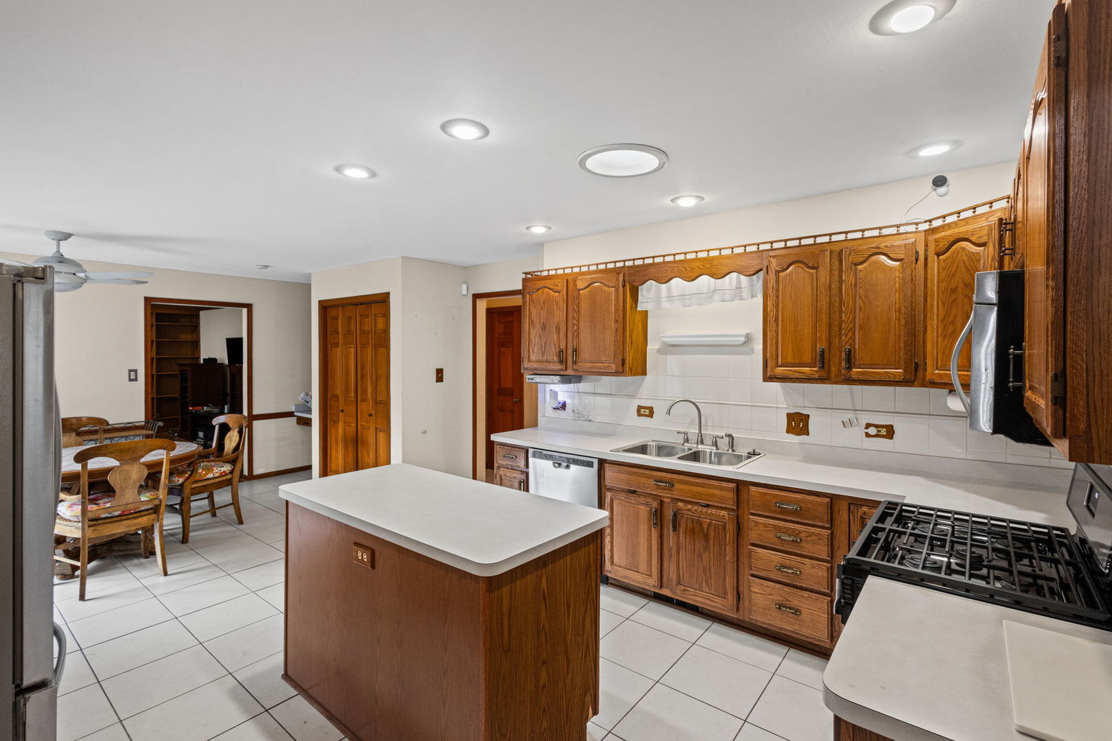 18449 Holland Road Property Photo 17