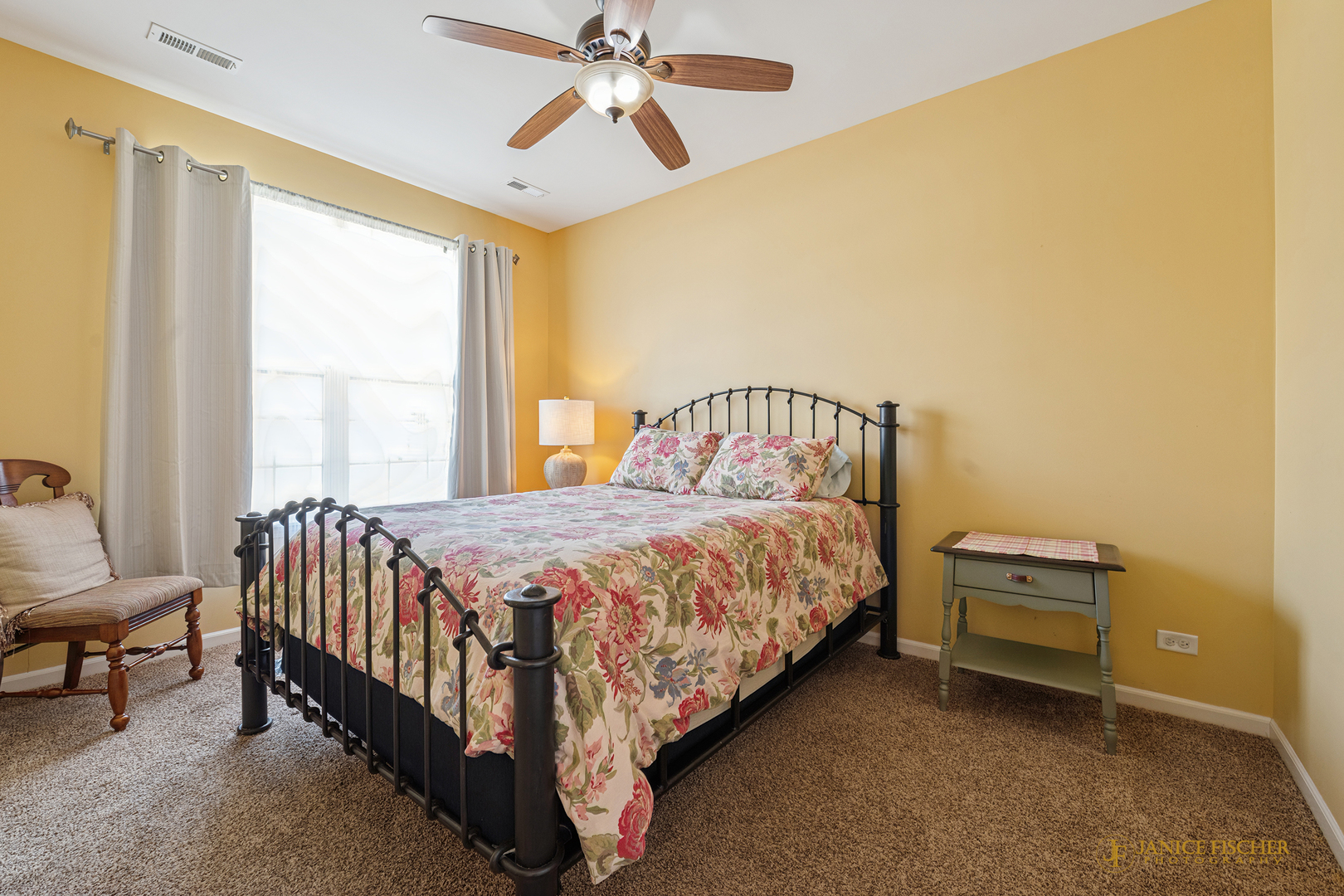 545 N Falls Circle Property Photo 12