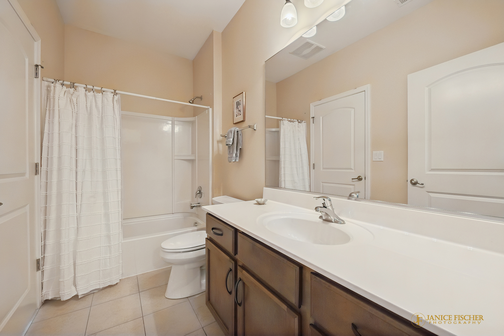 545 N Falls Circle Property Photo 13