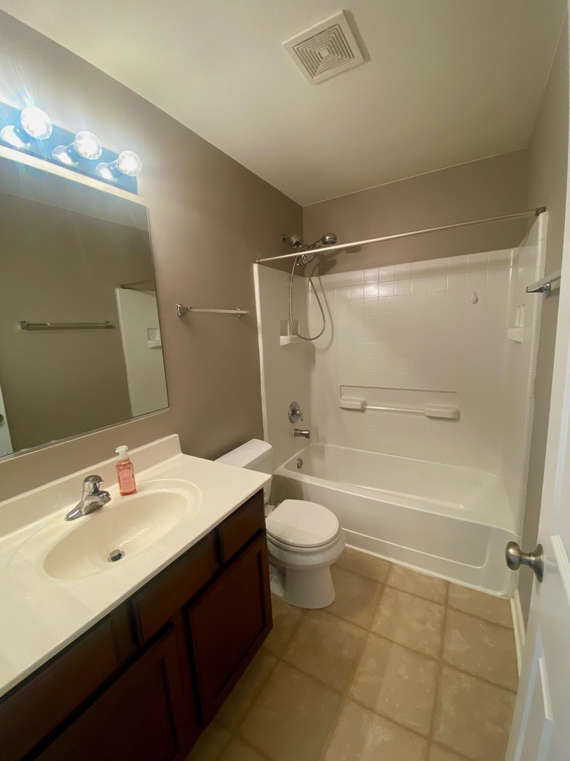 1404 Draper Road 242 Property Photo 12