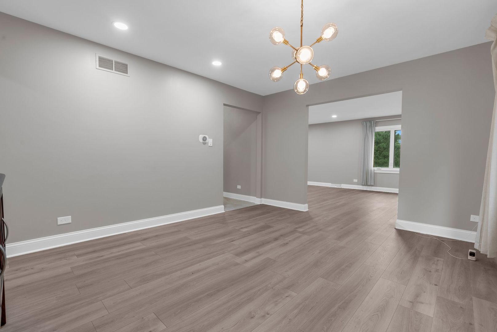 8430 Carriage Green Drive Property Photo 6