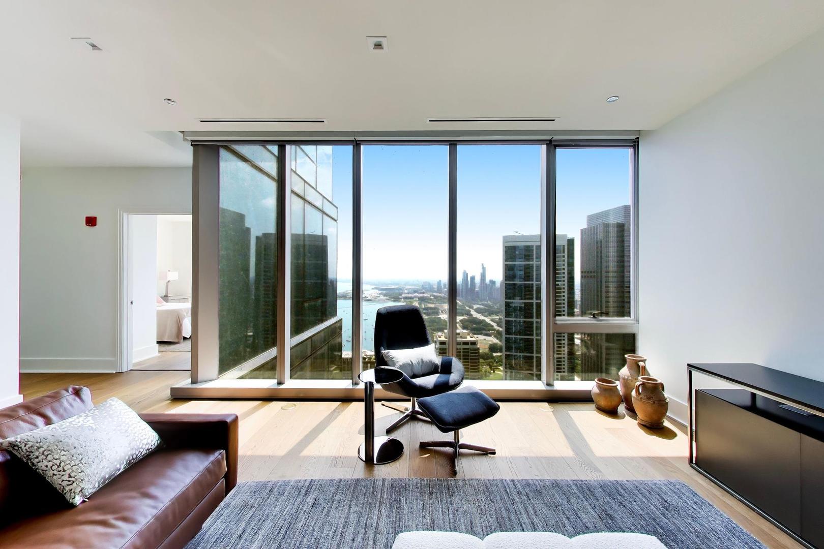 363 E Wacker Drive 4803 Property Photo 8