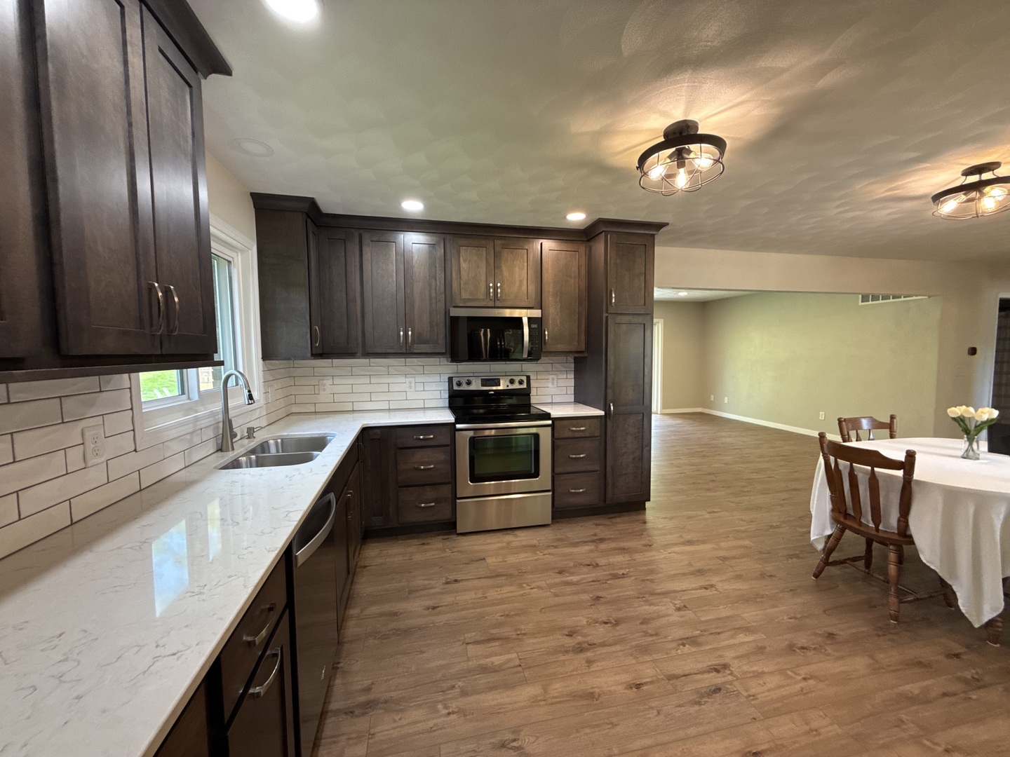 4065 Pinebrook Lane Property Photo 10