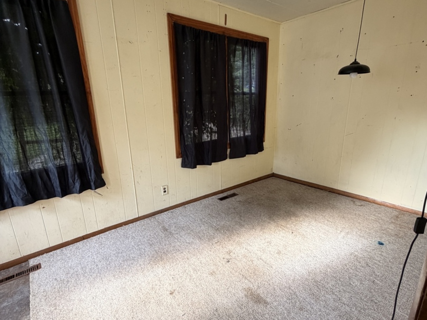 7420 Maple Drive Property Photo 4
