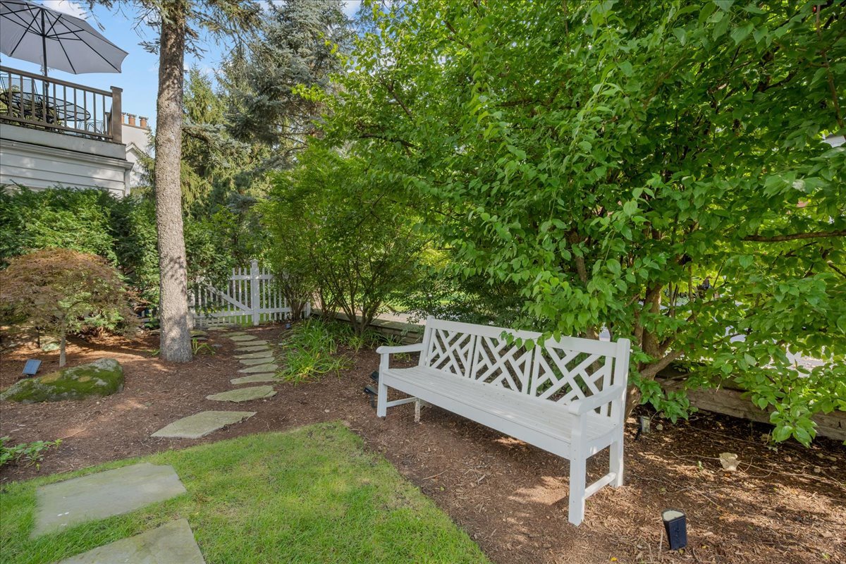 431 Sheridan Road Property Photo 6