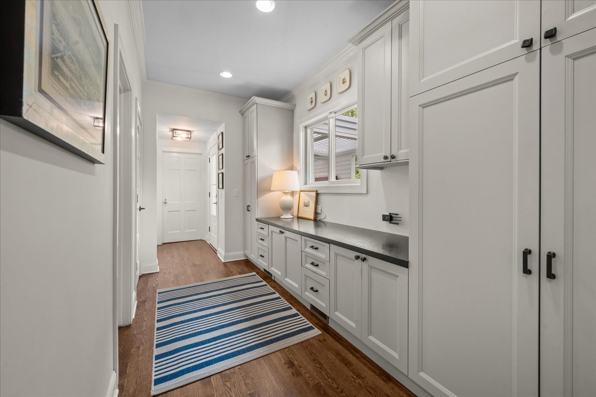 431 Sheridan Road Property Photo 24