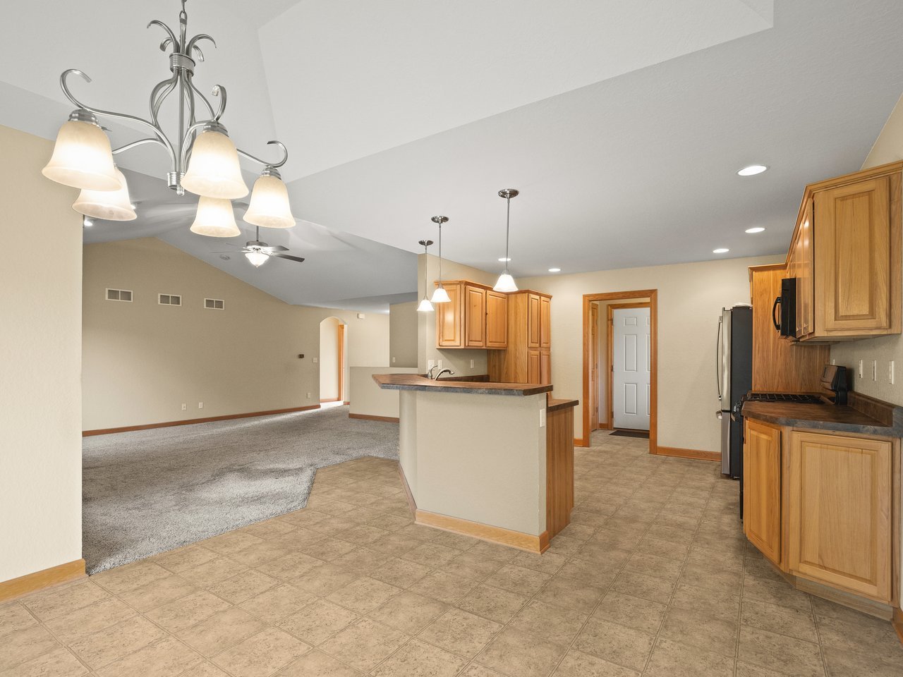 713 Birch Street Property Photo 13