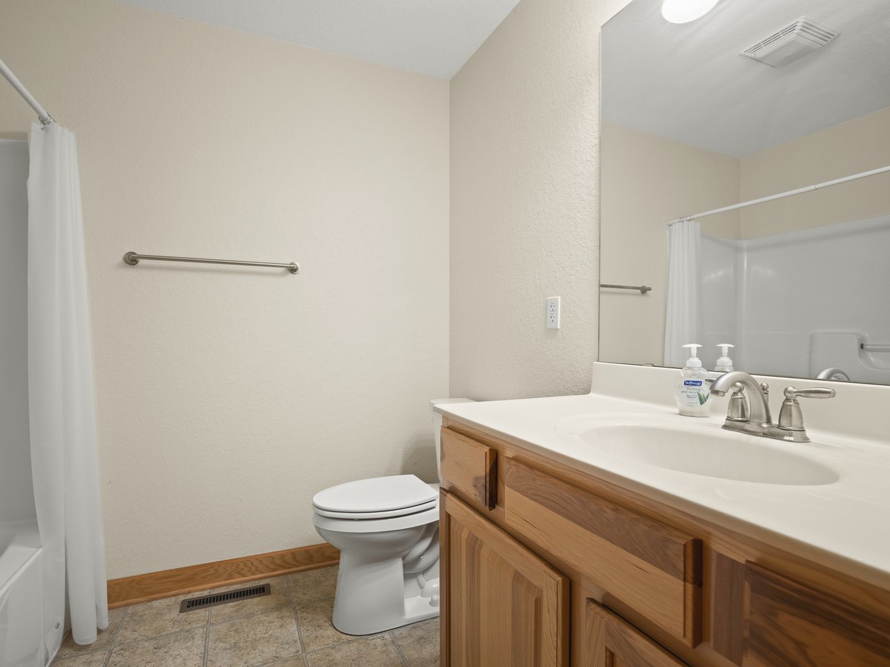 713 Birch Street Property Photo 27