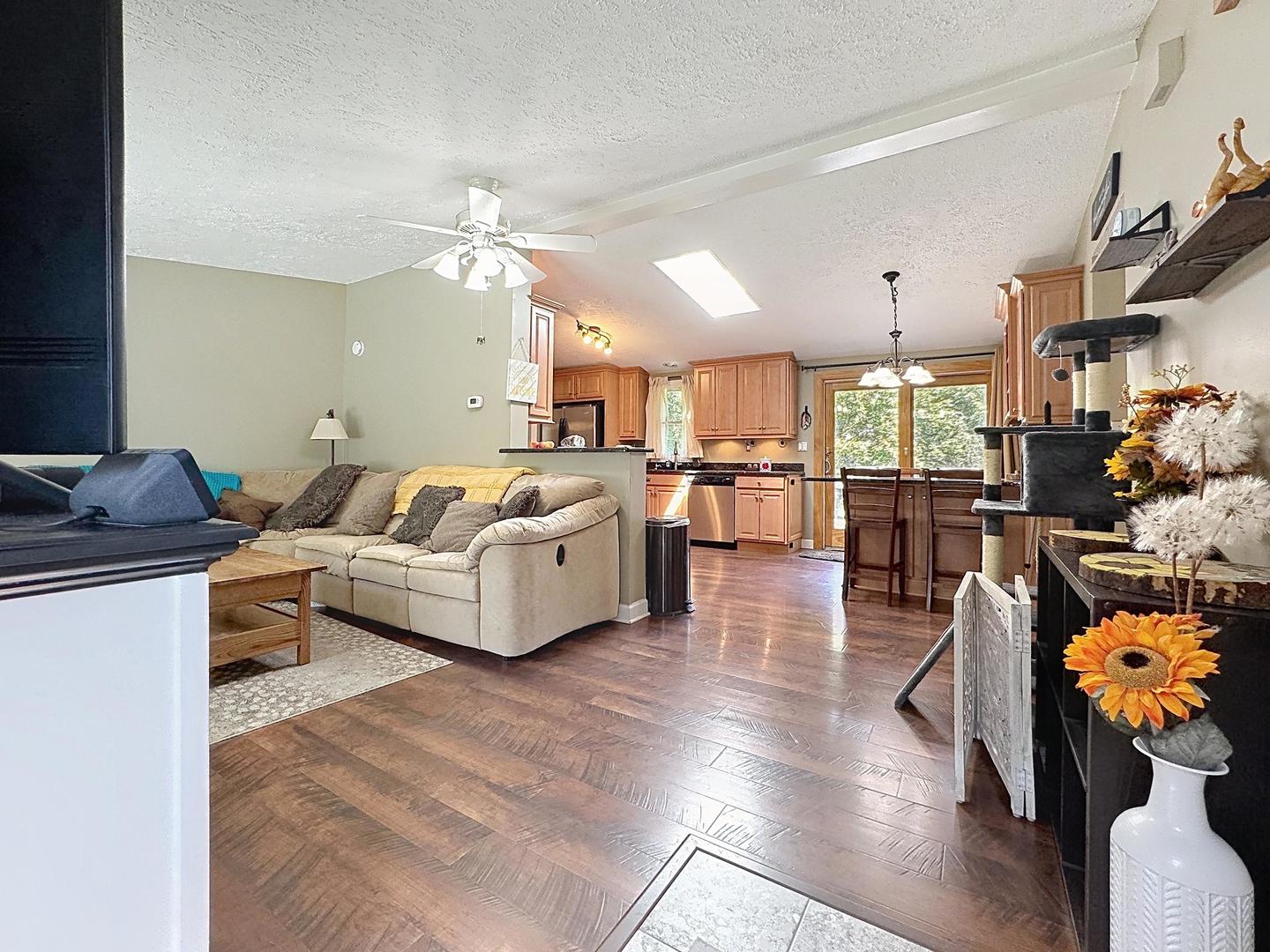 1810 Louise Street Property Photo 3