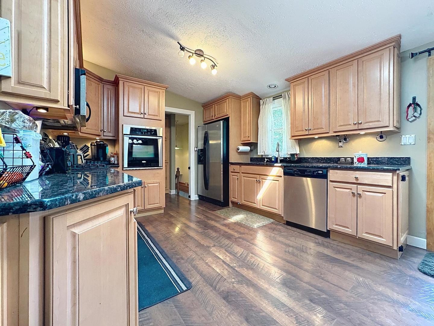 1810 Louise Street Property Photo 8