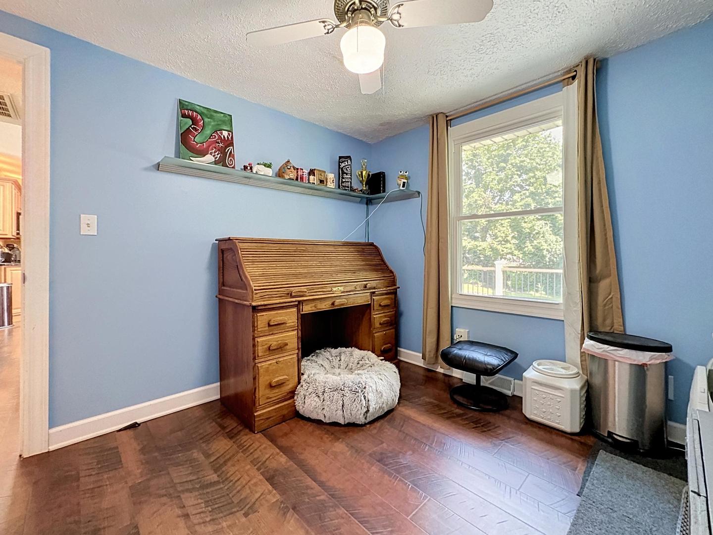 1810 Louise Street Property Photo 13