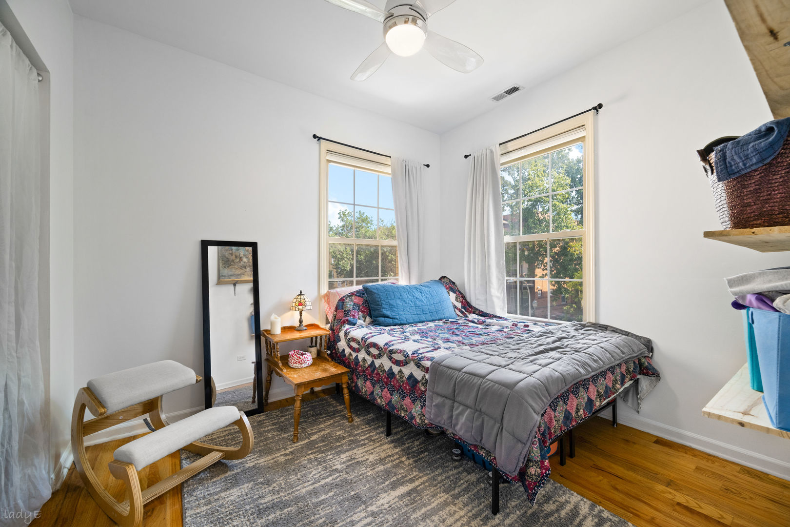 1622 W Wallen Avenue 2s Property Photo 7