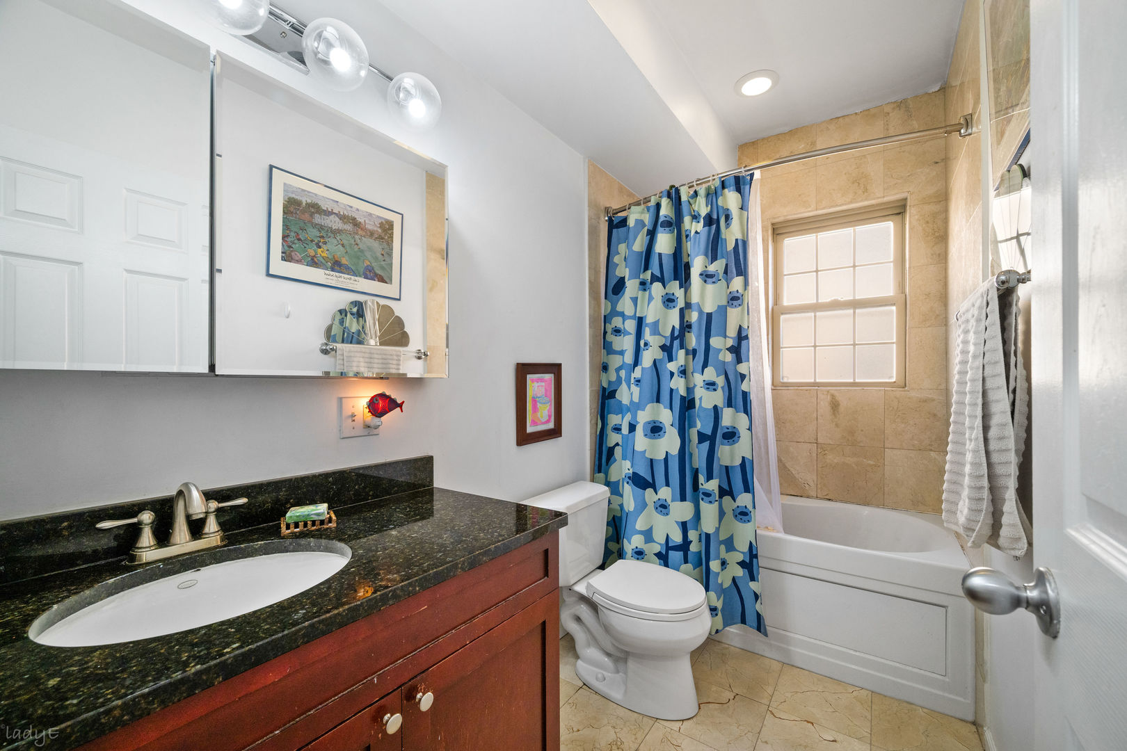 1622 W Wallen Avenue 2s Property Photo 8