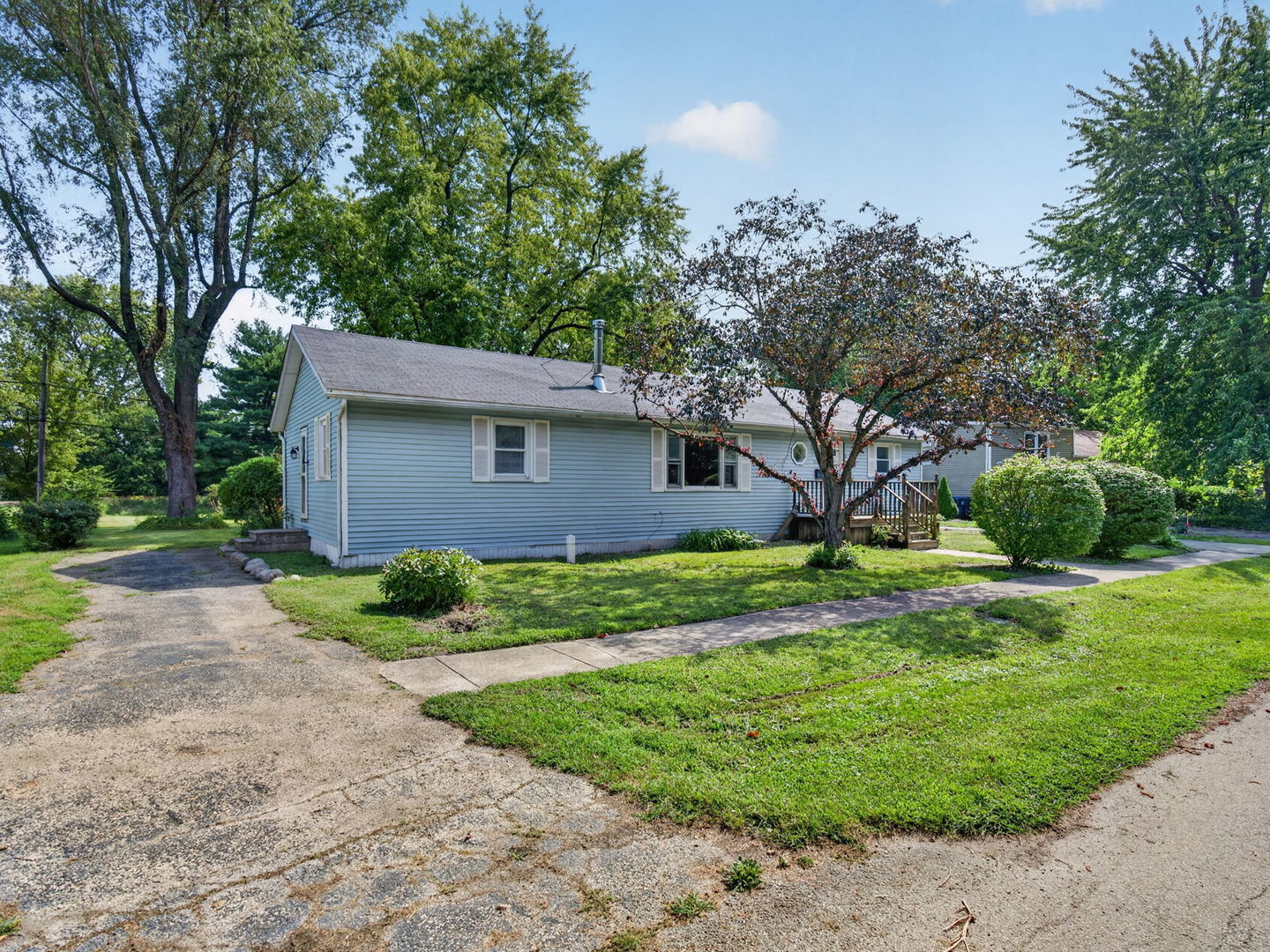 637 S Outer Drive Property Photo 6