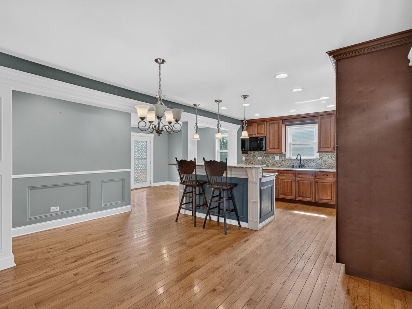 637 S Outer Drive Property Photo 10