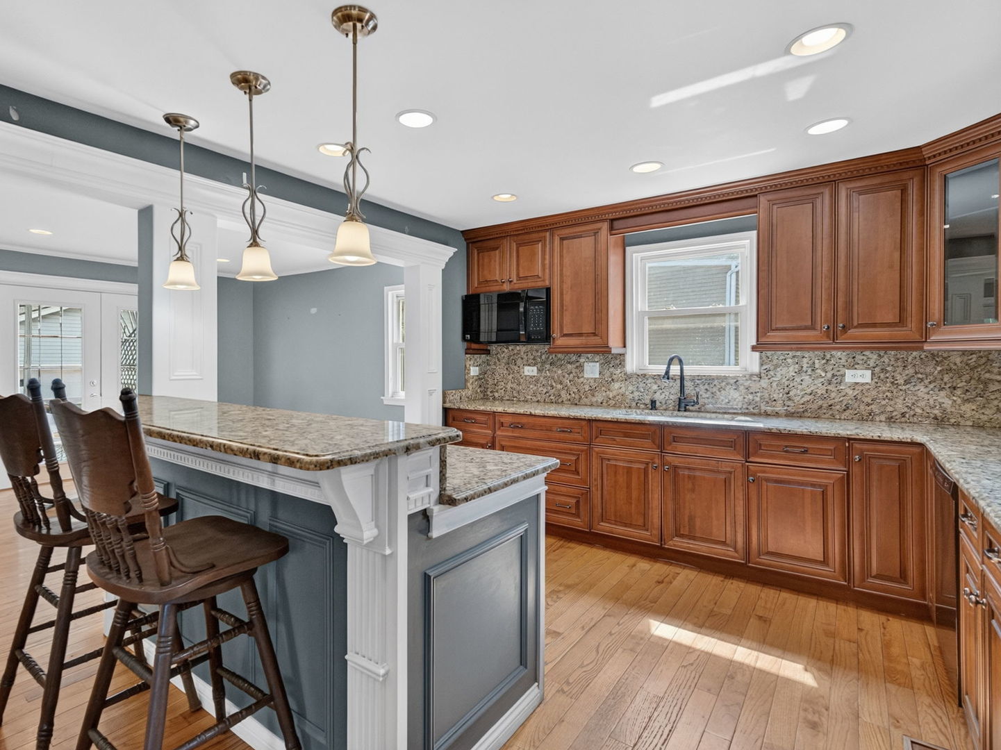 637 S Outer Drive Property Photo 15