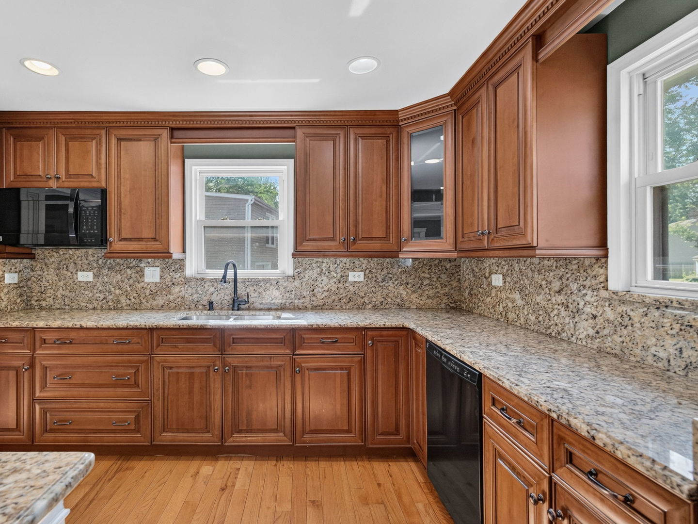 637 S Outer Drive Property Photo 20