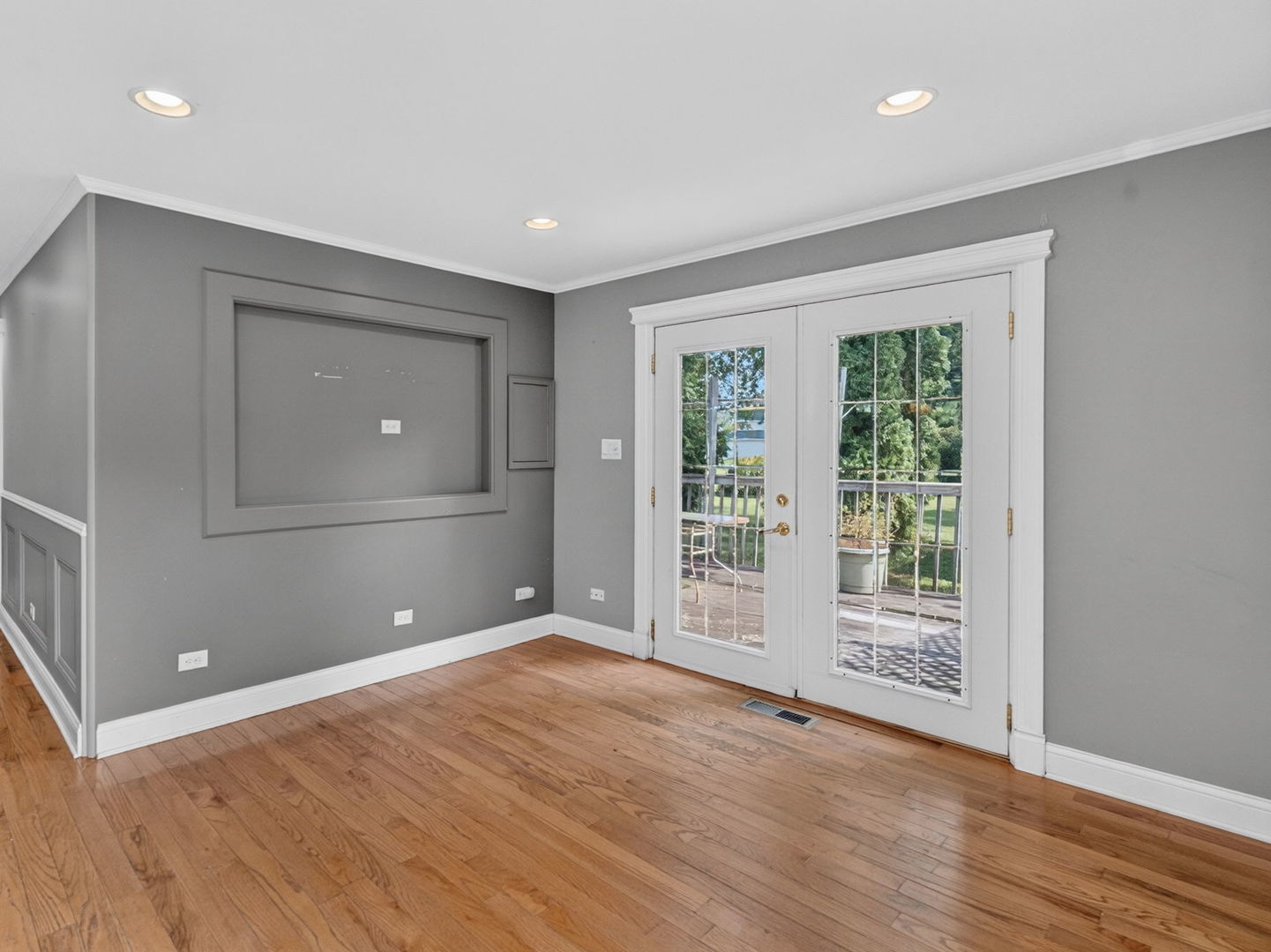637 S Outer Drive Property Photo 22