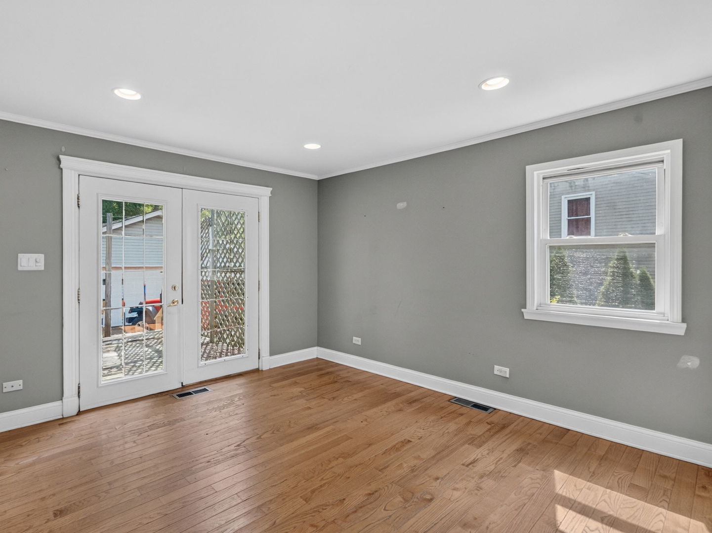 637 S Outer Drive Property Photo 24