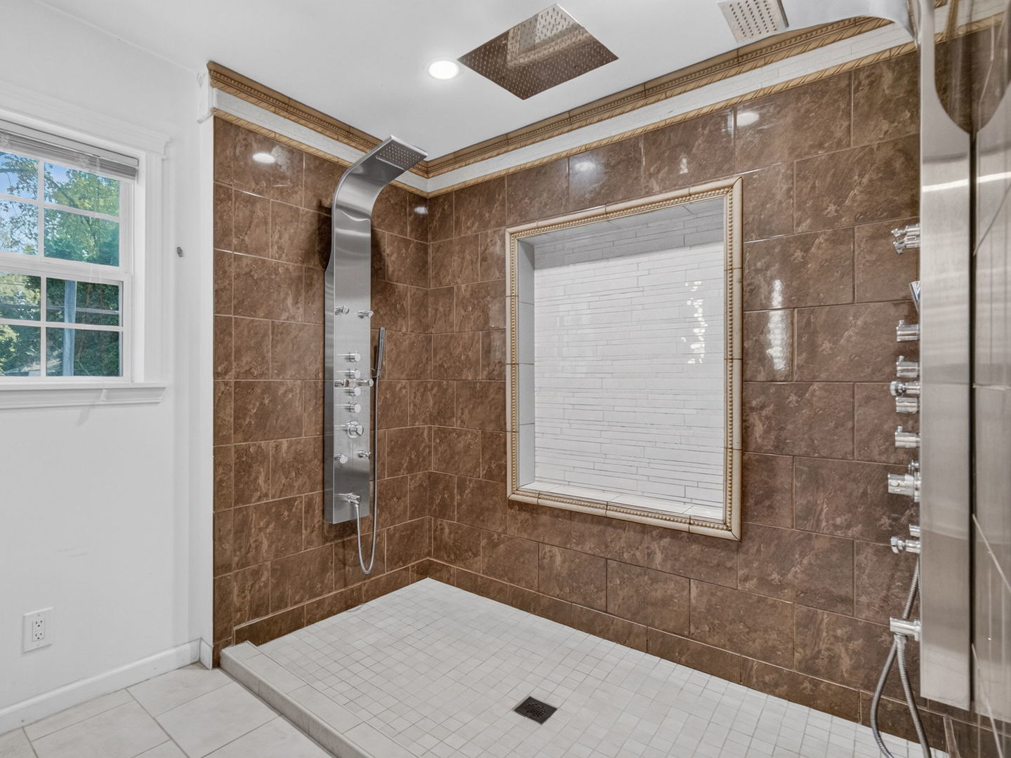 637 S Outer Drive Property Photo 42