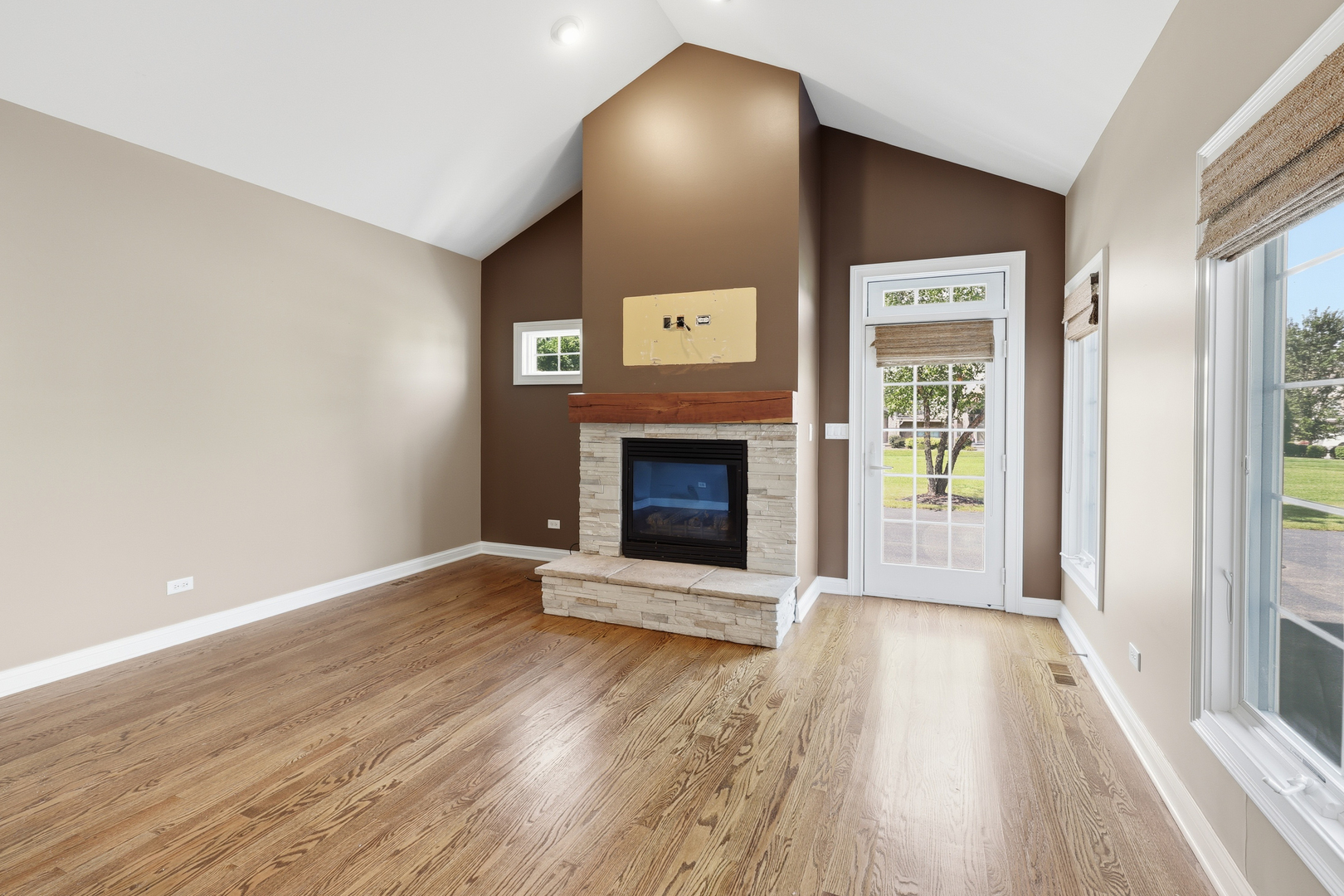 240 Regency Court C Property Photo 12