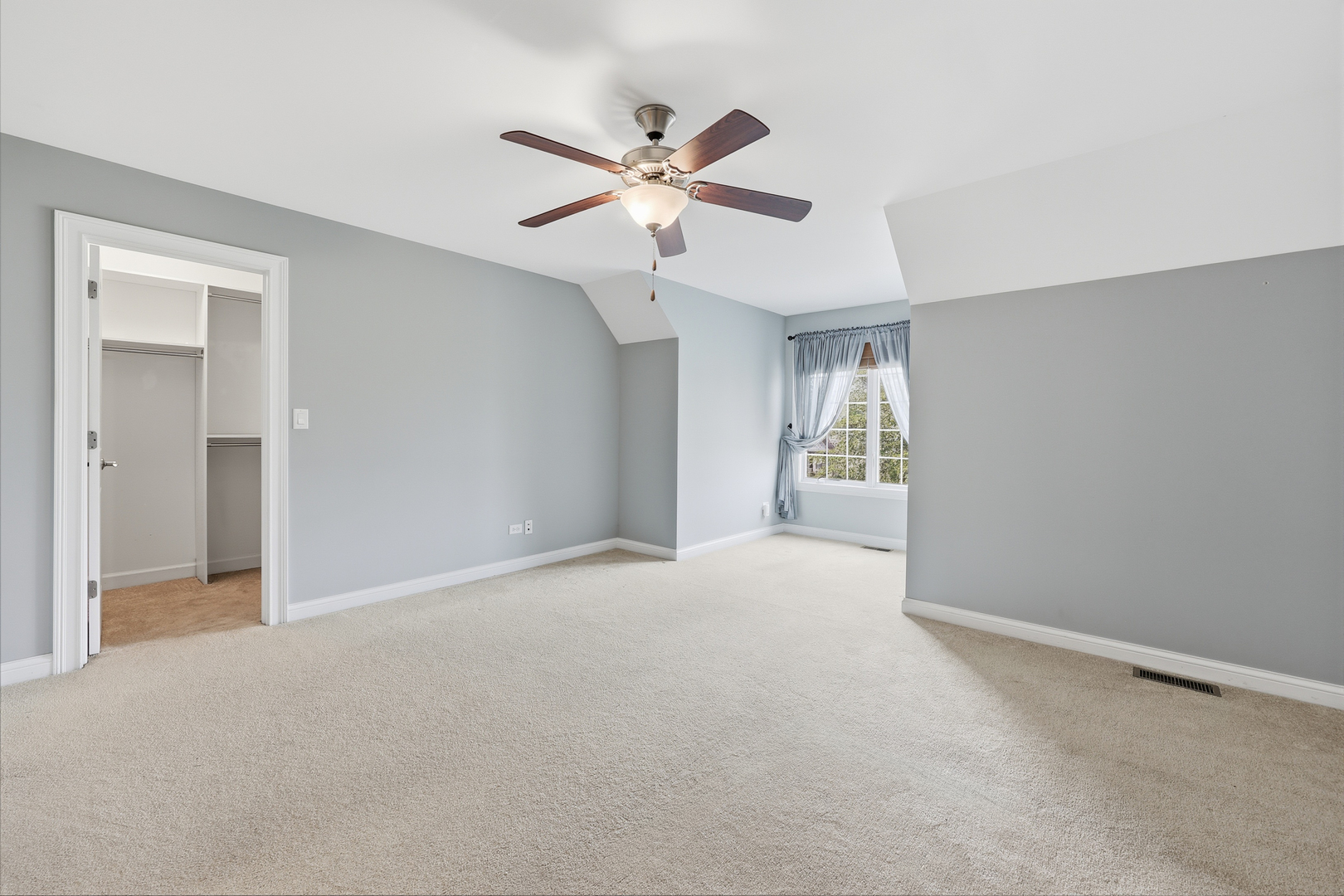 240 Regency Court C Property Photo 25