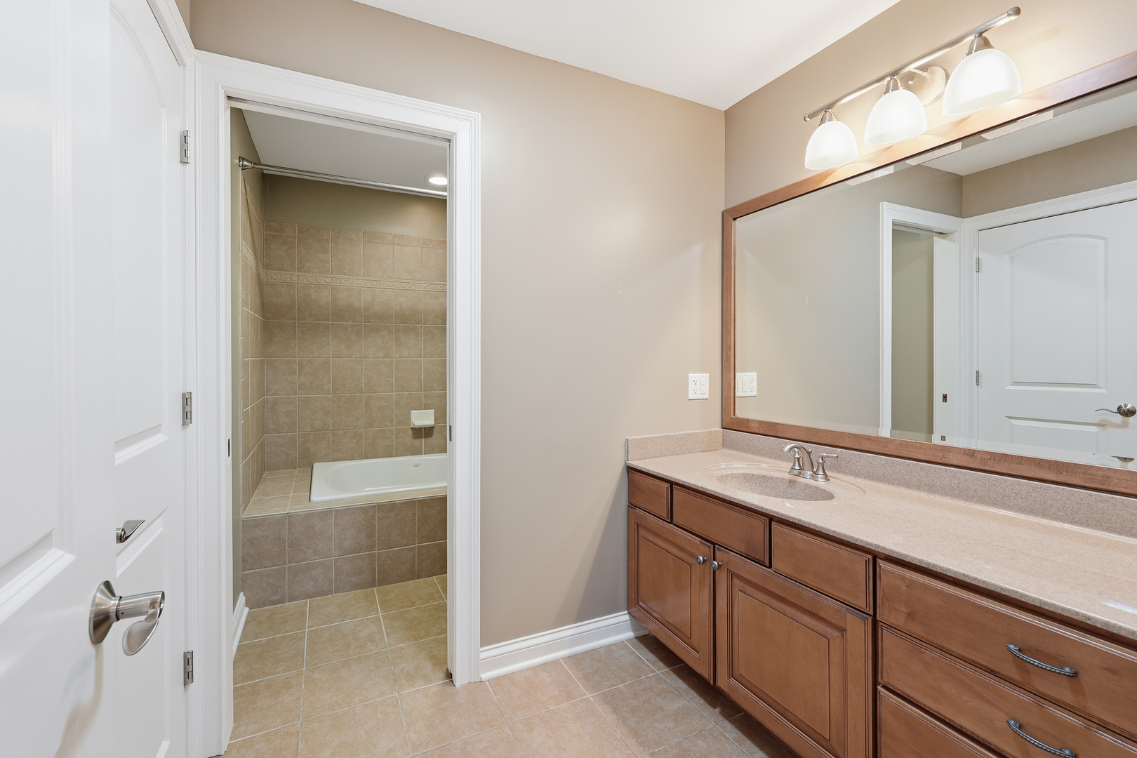 240 Regency Court C Property Photo 28