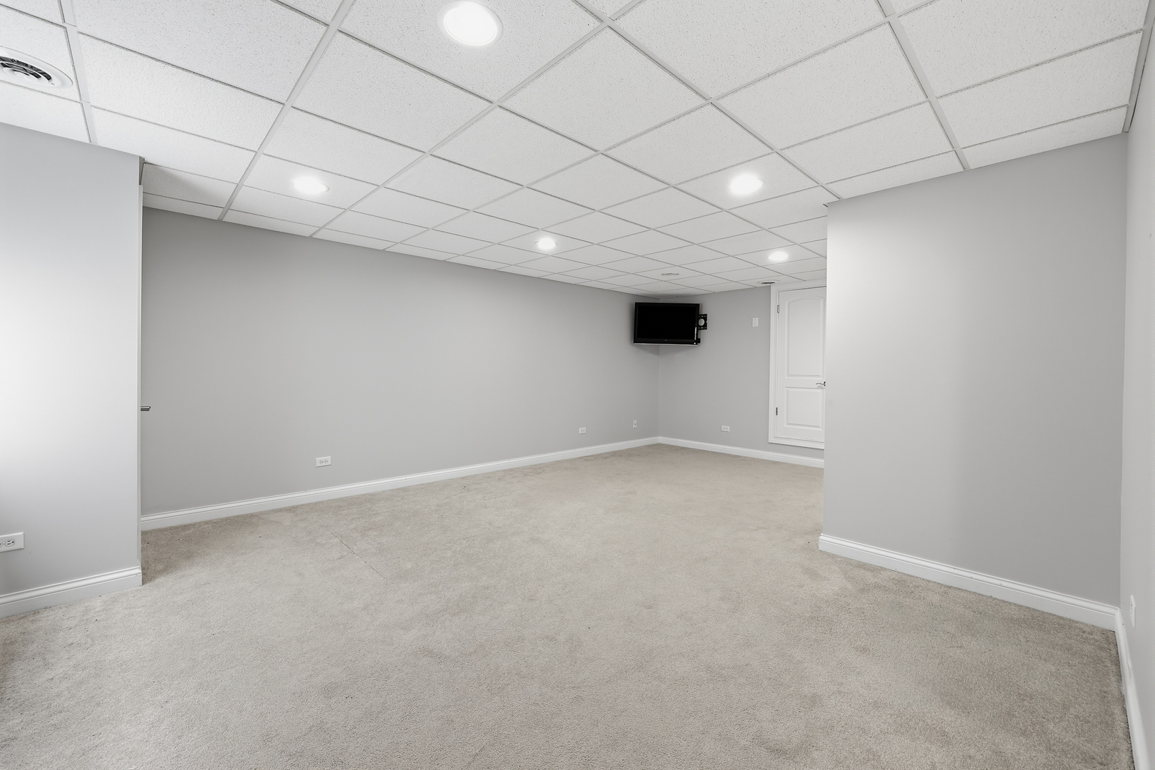 240 Regency Court C Property Photo 31