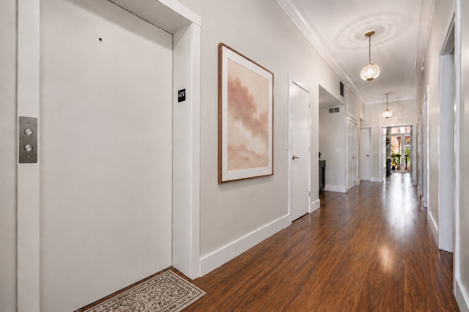 16 N Carpenter Street 4n Property Photo 3