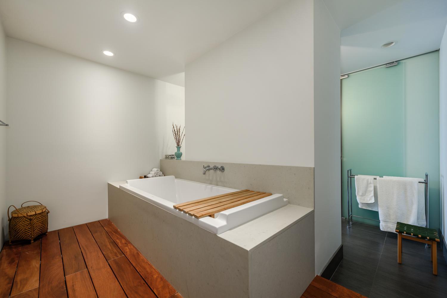 2041 W Roscoe Street Ph Property Photo 21