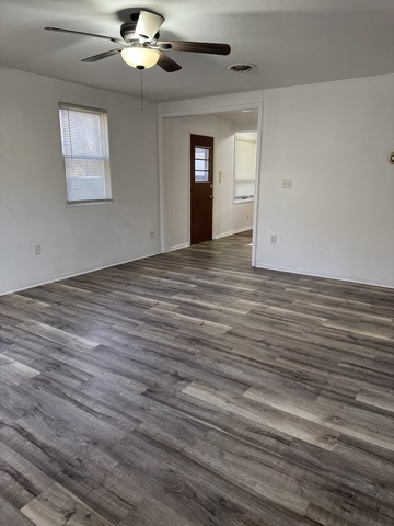 1103 37th St Court Property Photo 4