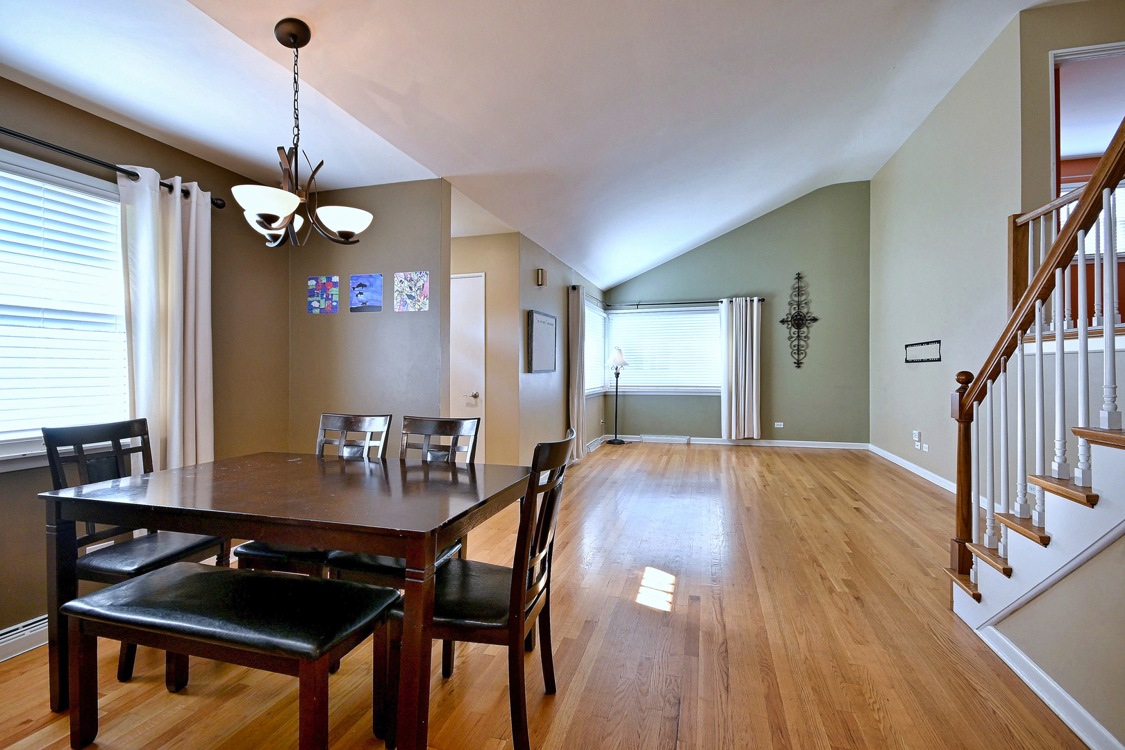 482 E Park Avenue Property Photo 3