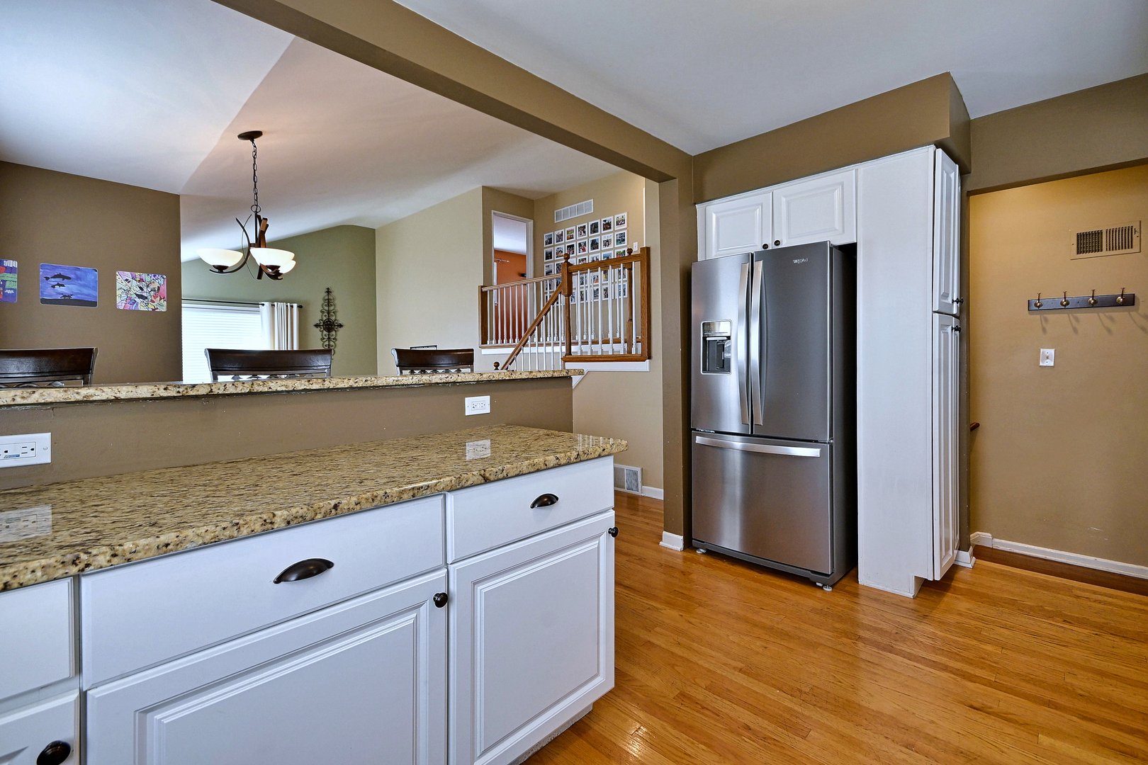 482 E Park Avenue Property Photo 12