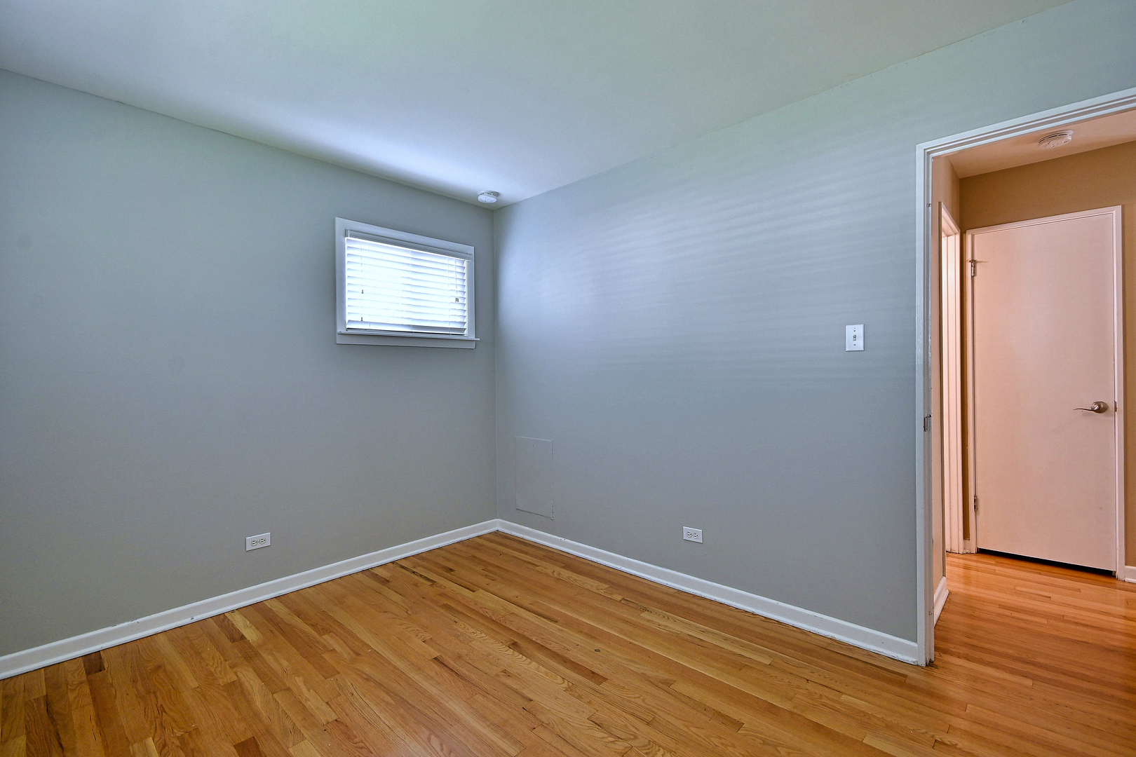 482 E Park Avenue Property Photo 15