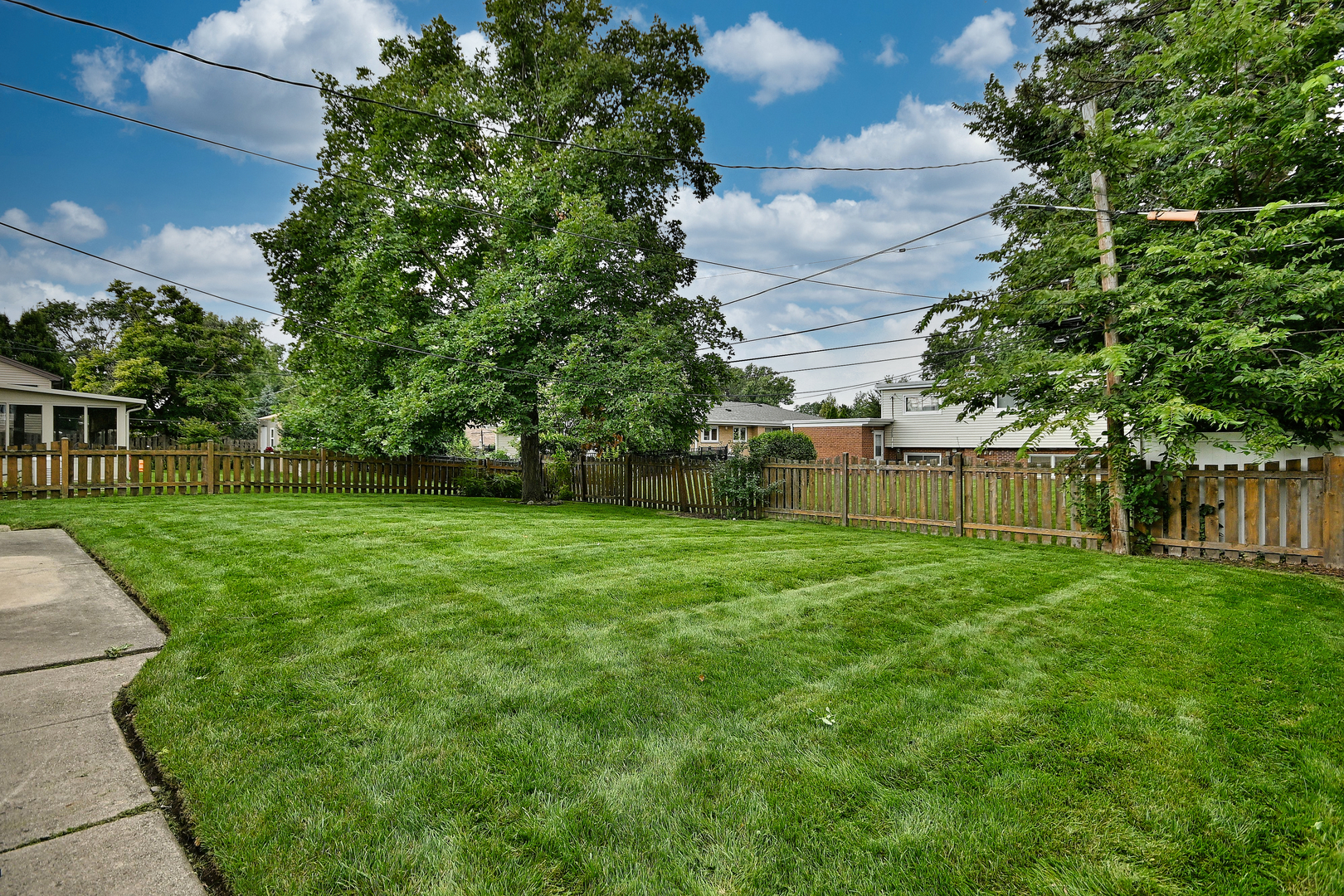 482 E Park Avenue Property Photo 30