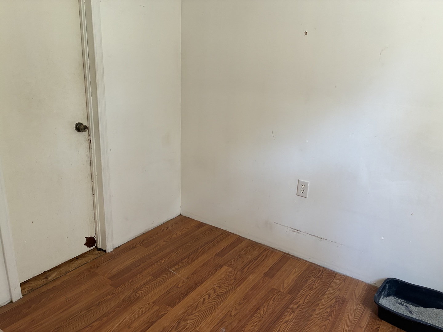 121 E Opdyke Avenue Property Photo 5