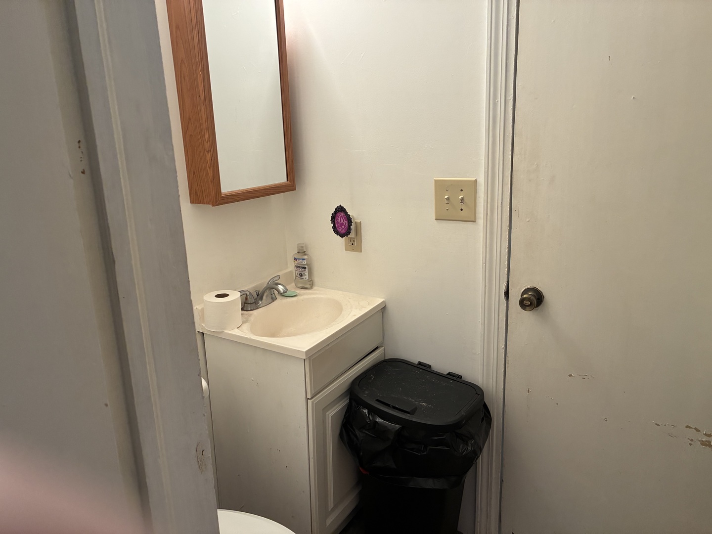 121 E Opdyke Avenue Property Photo 9
