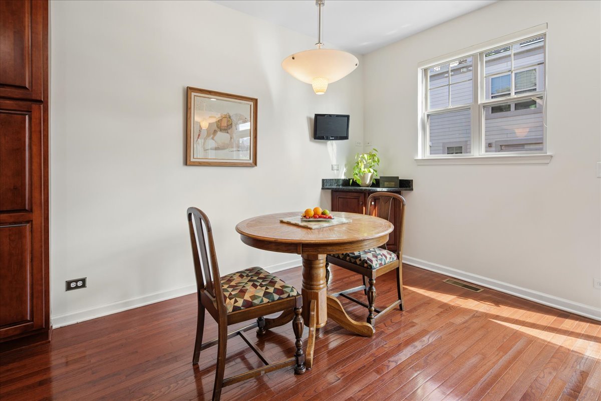 6347 Hennings Court Property Photo 11