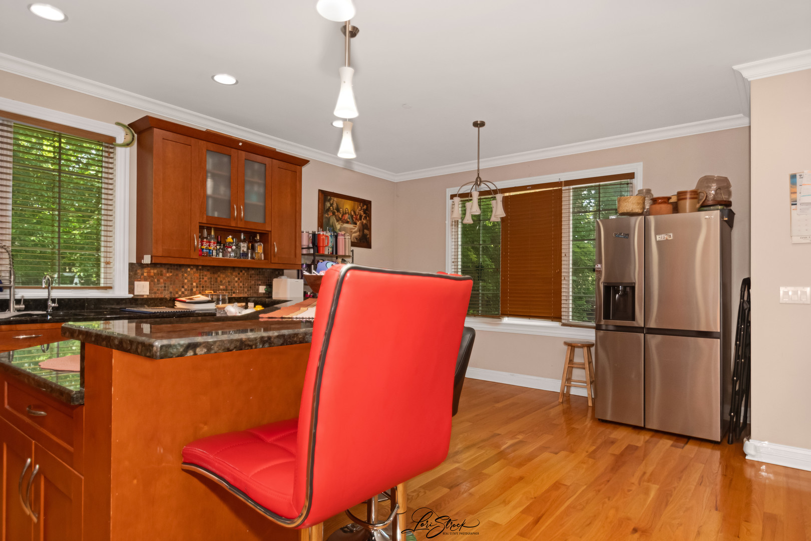 1730 Lunt Avenue Property Photo 8