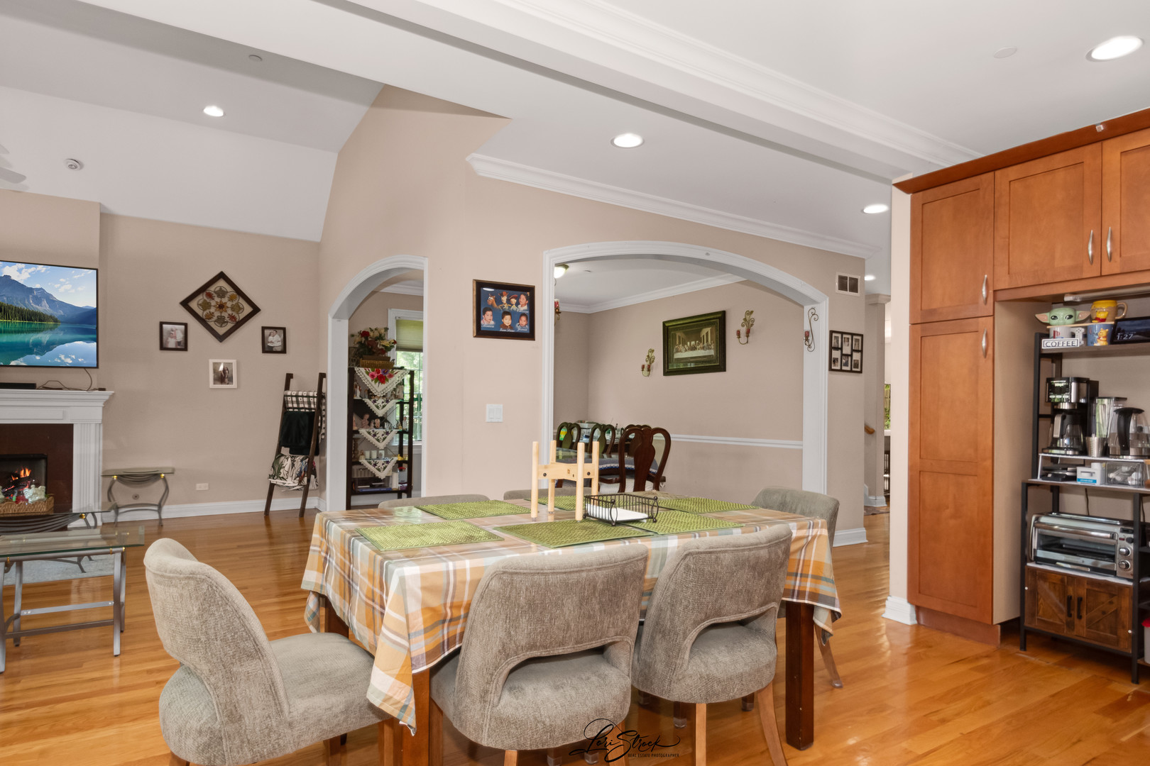 1730 Lunt Avenue Property Photo 10