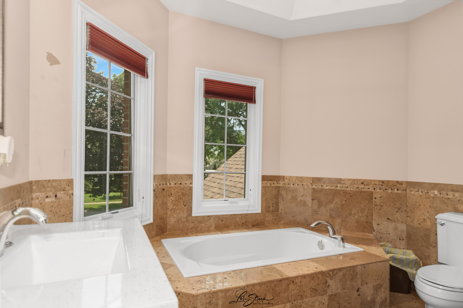 1730 Lunt Avenue Property Photo 16