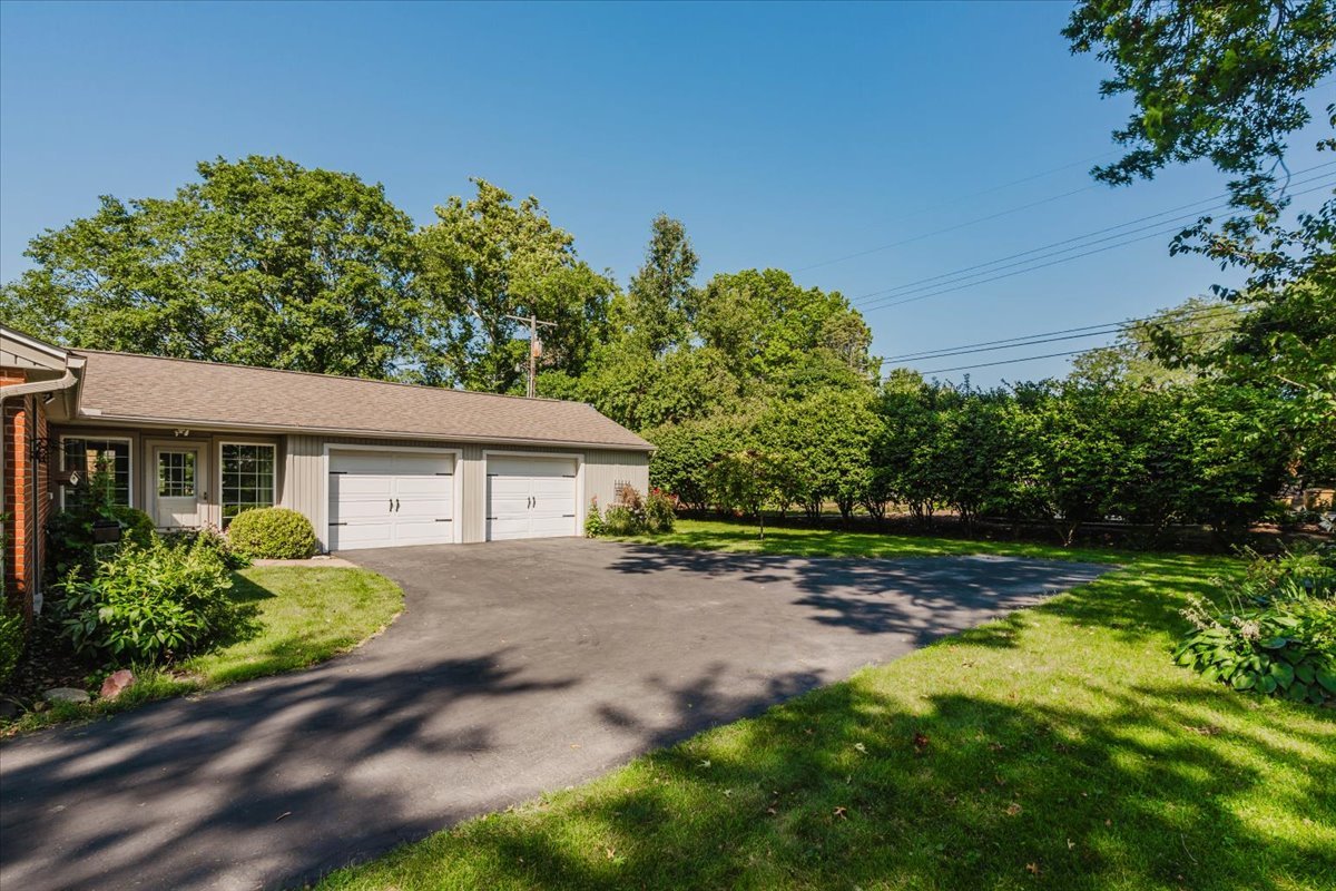 914 Hastings Drive Property Photo 30
