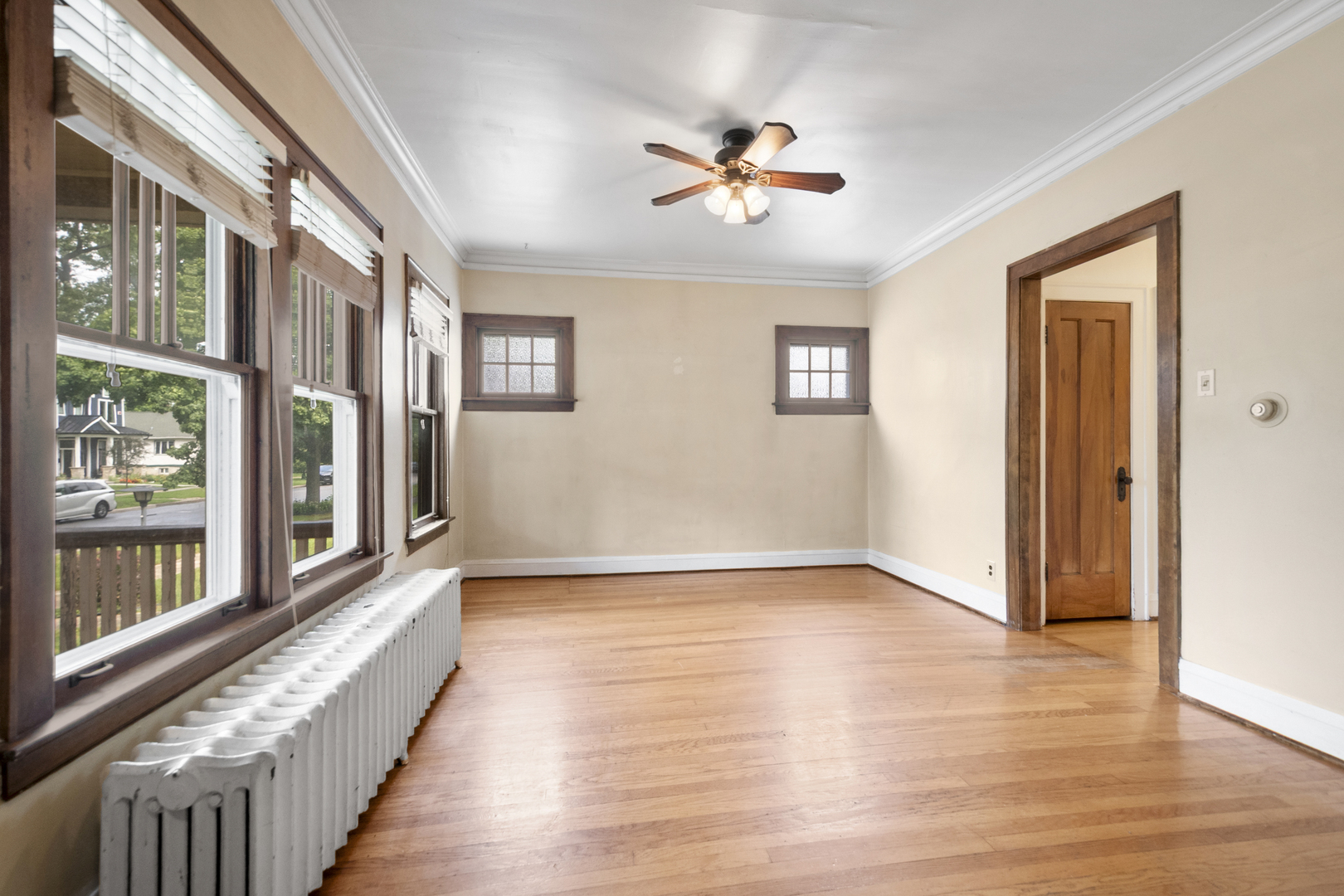 17 N Chester Avenue Property Photo 4